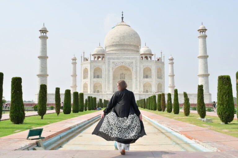 Read more about the article Why the Taj Mahal Continues to Captivate the World