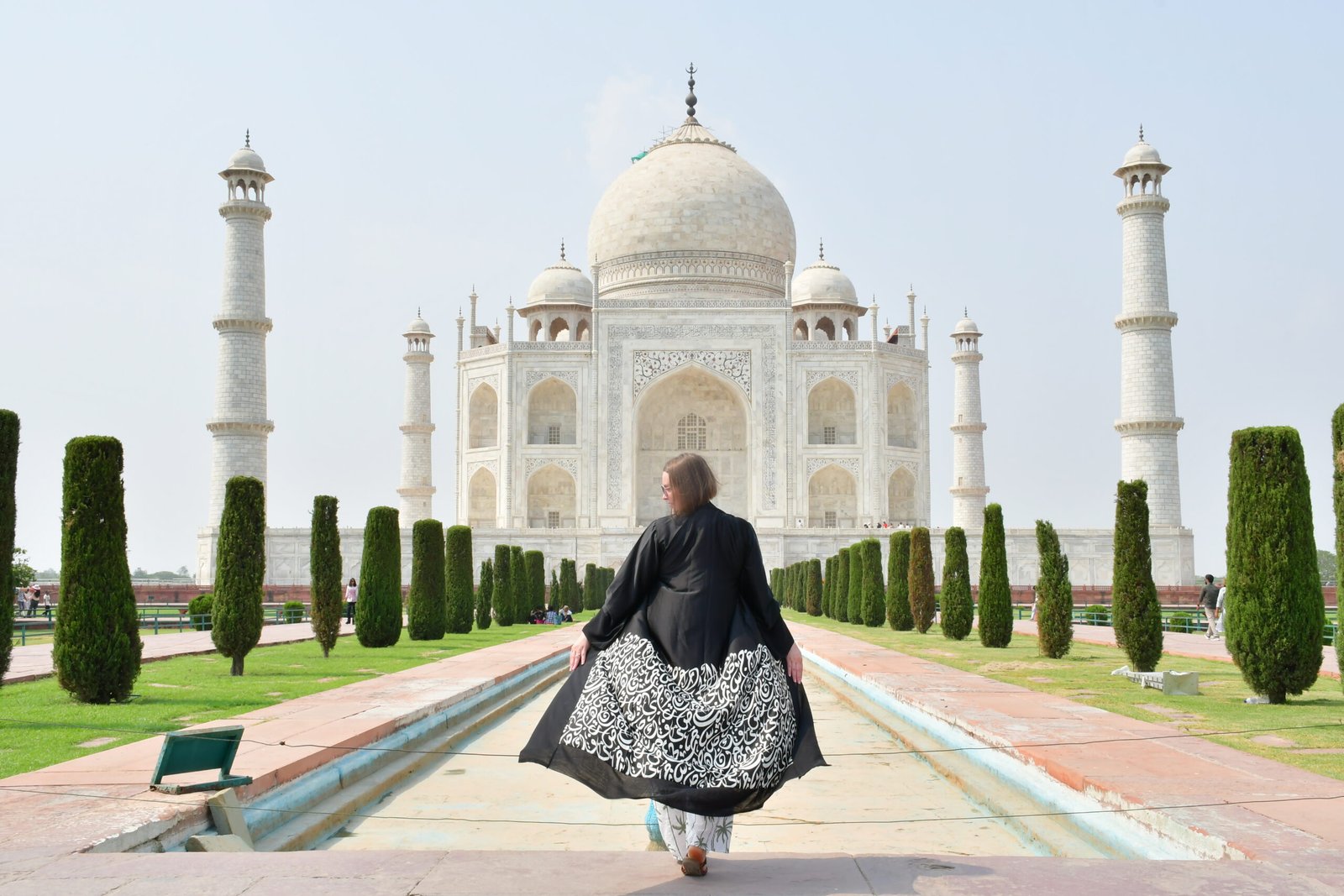 You are currently viewing Why the Taj Mahal Continues to Captivate the World